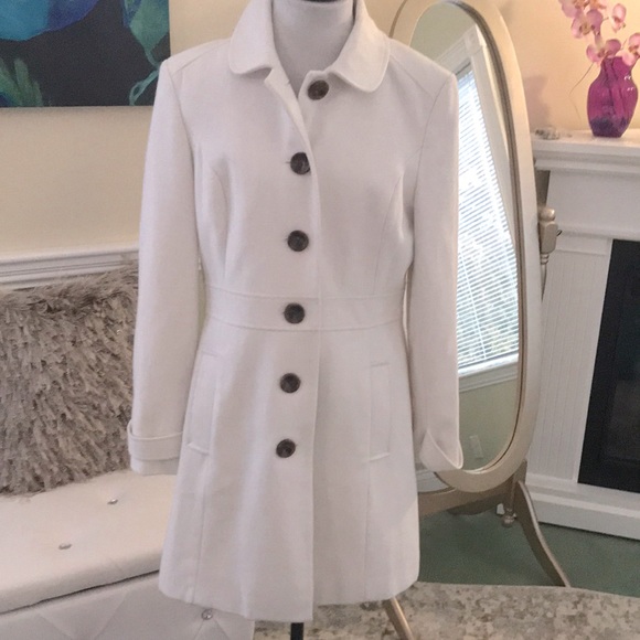 Old Navy Jackets & Blazers - EUC White Peter Pan Collar Coat Old Navy